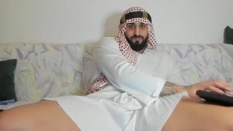 Snapshot of omar_xoxo chatting on January 11, 2025, 10:40 pm Omar online show from January 11, 2025, 10:40 pm