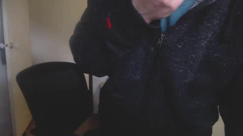 Snapshot of omisoluckyguy chatting on February 16, 2025, 11:38 am lucky guy online show from February 16, 2025, 11:38 am