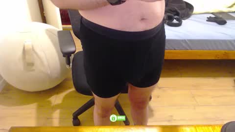 Snapshot of omisoluckyguy chatting on December 20, 2025, 3:08 pm lucky guy online show from December 20, 2025, 3:08 pm