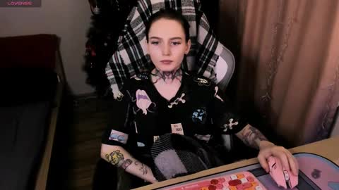 on_yxxx online show from March 7, 2025, 7:05 pm