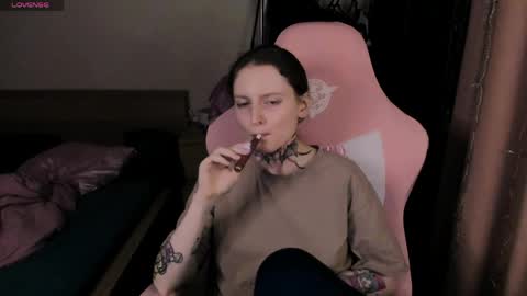 on_yxxx online show from April 29, 2026, 8:15 pm