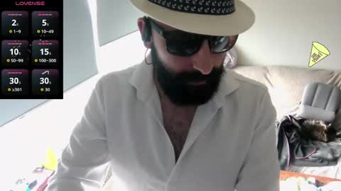 Snapshot of ona_nisme chatting on June 1, 2026, 5:14 pm ona nisme online show from June 1, 2026, 5:14 pm