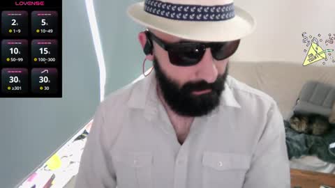 Snapshot of ona_nisme chatting on June 15, 2026, 4:42 pm ona nisme online show from June 15, 2026, 4:42 pm