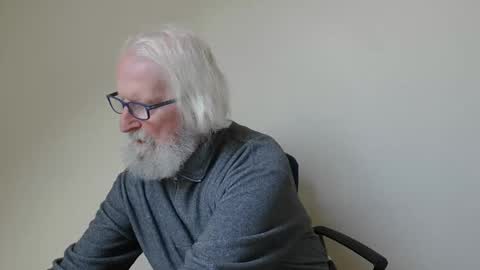 Somewhere over the rainbow online show from February 16, 2025, 2:43 pm