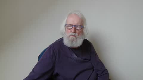 Somewhere over the rainbow online show from March 9, 2025, 3:38 pm