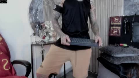     ... online show from September 27, 2025, 7:19 pm