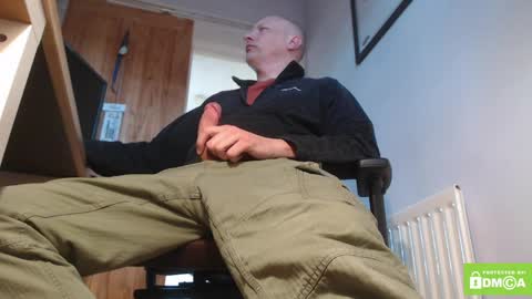 Snapshot of one_balled_wonder chatting on May 7, 2026, 4:12 pm one balled wonder online show from May 7, 2026, 4:12 pm