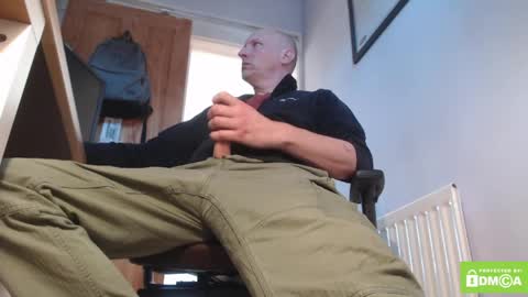 Snapshot of one_balled_wonder chatting on May 8, 2026, 2:22 pm one balled wonder online show from May 8, 2026, 2:22 pm