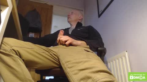 Snapshot of one_balled_wonder chatting on May 15, 2026, 2:57 pm one balled wonder online show from May 15, 2026, 2:57 pm