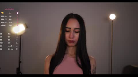 Snapshot of one_step_closer chatting on May 24, 2026, 2:55 pm Mia online show from May 24, 2026, 2:55 pm