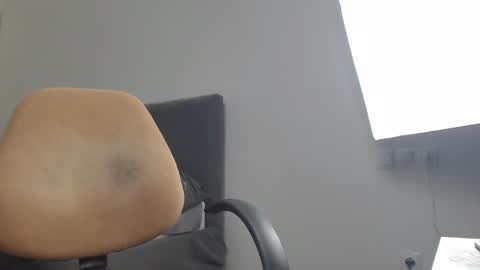 onebestlover online show from February 15, 2025, 1:05 pm