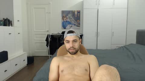Snapshot of onebestlover chatting on May 16, 2026, 7:38 am onebestlover online show from May 16, 2026, 7:38 am
