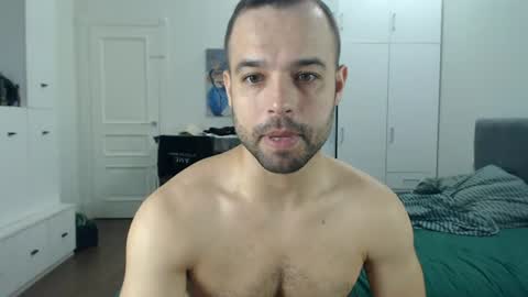 Snapshot of onebestlover chatting on July 8, 2026, 8:52 am onebestlover online show from July 8, 2026, 8:52 am