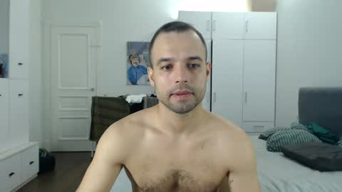 Snapshot of onebestlover chatting on July 24, 2026, 8:12 am onebestlover online show from July 24, 2026, 8:12 am