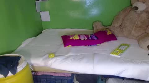 Snapshot of onebigloadxxx chatting on December 10, 2024, 8:30 am Wyn Will serve you and be your slave online show from December 10, 2024, 8:30 am