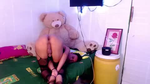 Snapshot of onebigloadxxx chatting on March 11, 2025, 4:54 am Wyn Will serve you and be your slave online show from March 11, 2025, 4:54 am