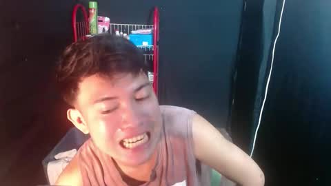 Snapshot of onebigloadxxx chatting on November 19, 2025, 8:14 am Wyn Will serve you and be your slave online show from November 19, 2025, 8:14 am