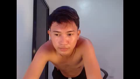 Wyn Will serve you and be your slave online show from March 28, 2026, 11:43 am