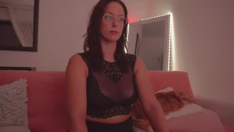 Ariel online show from July 16, 2026, 10:05 pm