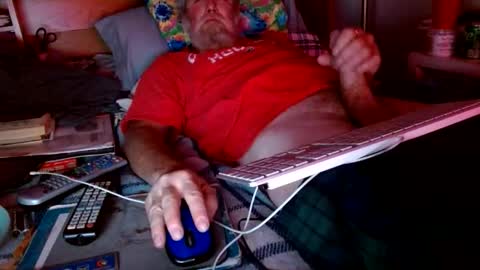 Snapshot of onemattu chatting on October 28, 2025, 7:23 am Mattu online show from October 28, 2025, 7:23 am