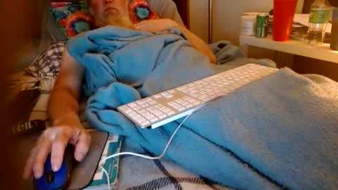 Snapshot of onemattu chatting on December 14, 2025, 7:14 am Mattu online show from December 14, 2025, 7:14 am