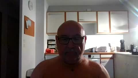 Snapshot of onemoretimebis chatting on June 20, 2026, 4:15 am Onemoretimebis online show from June 20, 2026, 4:15 am