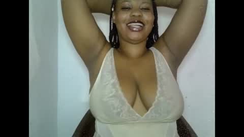 Snapshot of oneofdbestchubbygaloncb chatting on June 16, 2026, 3:42 am oneofdbestchubbygaloncb online show from June 16, 2026, 3:42 am