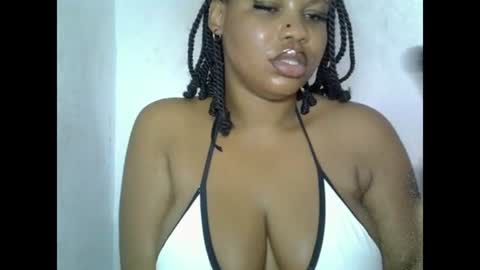 Snapshot of oneofdbestchubbygaloncb chatting on June 27, 2026, 4:01 pm oneofdbestchubbygaloncb online show from June 27, 2026, 4:01 pm
