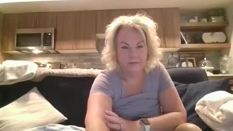 Snapshot of oneoften1000 chatting on January 3, 2025, 8:22 pm couple mature milf bigboobs curvy mommydaddy online show from January 3, 2025, 8:22 pm