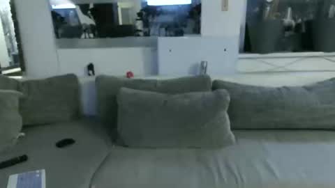 .....mICha..... online show from February 22, 2026, 3:32 pm