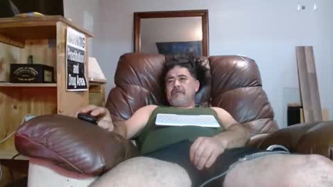 Snapshot of onewayallday chatting on April 9, 2026, 12:43 pm onewaykenny online show from April 9, 2026, 12:43 pm