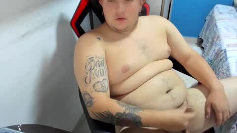 Snapshot of onewhiteboichub chatting on November 28, 2025, 4:26 am Andres INDEPENDENT MODEL online show from November 28, 2025, 4:26 am