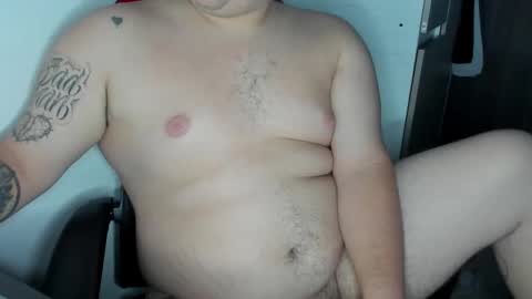 Snapshot of onewhiteboichub chatting on February 1, 2026, 2:59 pm Andres INDEPENDENT MODEL online show from February 1, 2026, 2:59 pm