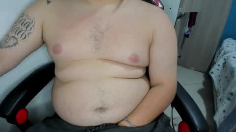 Snapshot of onewhiteboichub chatting on February 22, 2026, 3:29 am Andres INDEPENDENT MODEL online show from February 22, 2026, 3:29 am