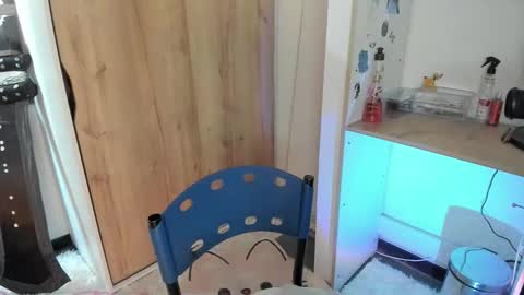 oni_dakotta online show from March 4, 2026, 3:18 pm