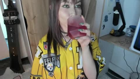 oni_dakotta online show from April 2, 2026, 9:34 pm