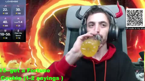 Snapshot of oni_hoshi chatting on December 12, 2024, 7:15 pm Oni hoshi online show from December 12, 2024, 7:15 pm