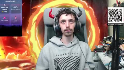 Snapshot of oni_hoshi chatting on February 28, 2025, 9:12 pm Oni hoshi online show from February 28, 2025, 9:12 pm