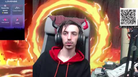 Snapshot of oni_hoshi chatting on March 8, 2025, 7:42 pm Oni hoshi online show from March 8, 2025, 7:42 pm