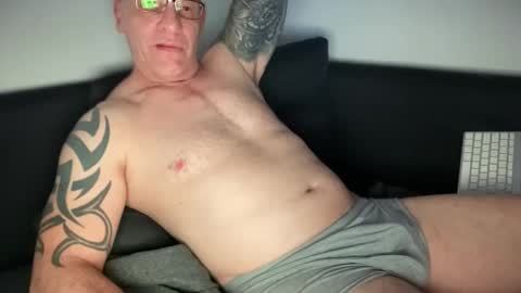 Snapshot of onkel90 chatting on May 30, 2026, 8:06 pm onkel90 online show from May 30, 2026, 8:06 pm