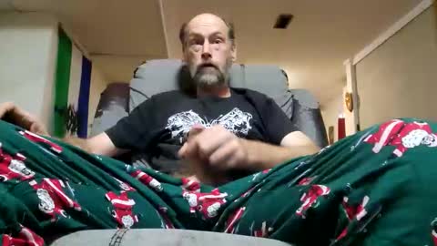 only01love online show from December 3, 2025, 8:51 pm