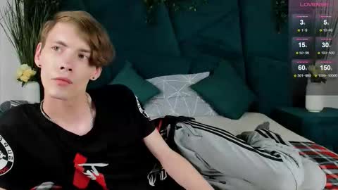 Erick  online show from September 13, 2025, 8:25 am