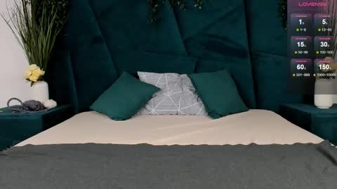 Erick  online show from September 17, 2025, 6:37 am