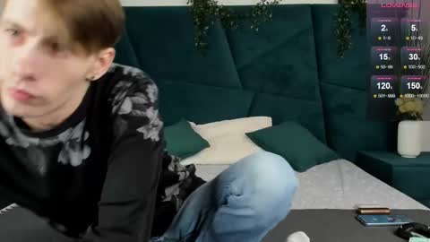 Erick  online show from November 21, 2025, 7:40 am