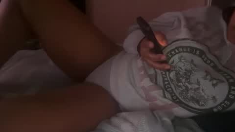 onlyinurdreams00 online show from October 18, 2025, 3:09 am