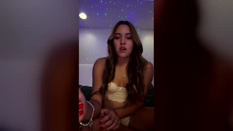 onlyjess23 online show from June 3, 2026, 3:53 am