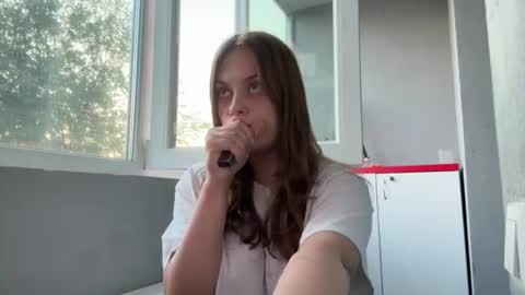 Mia online show from July 6, 2026, 2:08 am