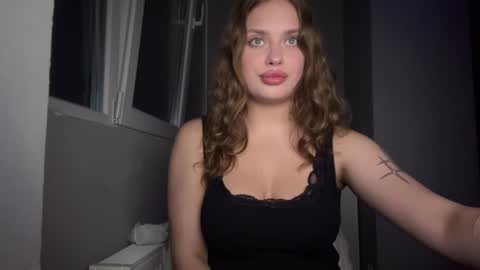 Mia online show from July 8, 2026, 9:41 pm