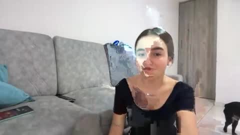 PAREJA LATINA JOVEN MUY CACHONDOS online show from June 25, 2026, 9:30 pm