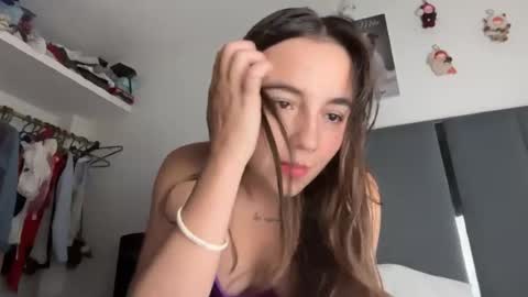 PAREJA LATINA JOVEN MUY CACHONDOS online show from July 27, 2026, 9:00 pm